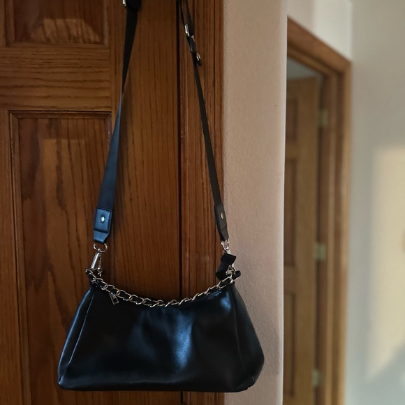 Madden Girl Black Chain Shoulder Bag - Picture 2 of 6